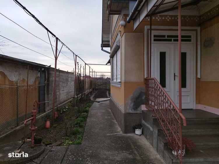 Casă cu 2 camere cu Teren 86 Mp în Viișoara