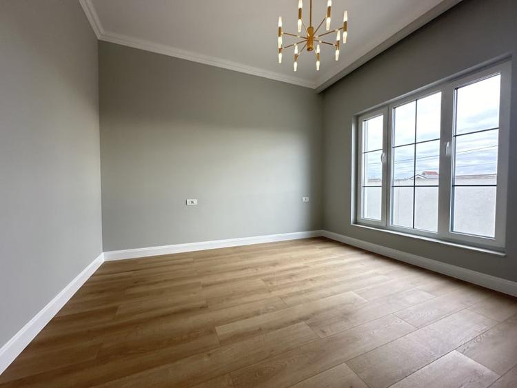 Duplex cu 4 camere cu Canalizare în Dumbrăvița