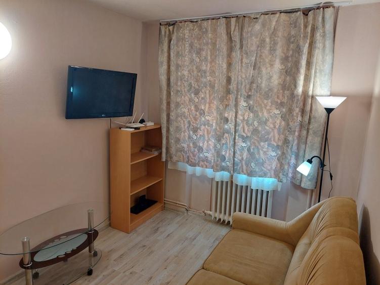 Garsonieră decomandată în Grădiște