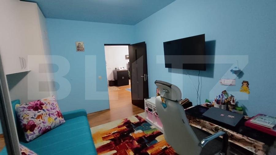 Apartament cu 2 camere semidecomandat, mobilat în Florești