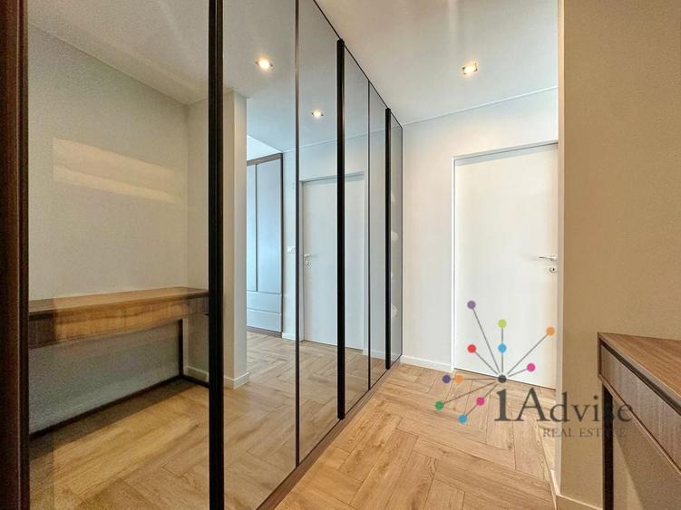 Apartament cu 3 camere decomandat, mobilat în Central