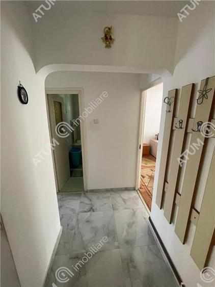 Apartament cu 2 camere decomandat, mobilat în Calea Dumbrăvii