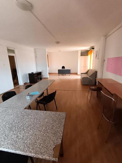 Casă cu 2 camere cu Teren 700 Mp în Central