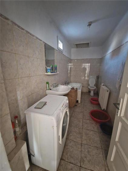 Casă cu Teren 321 Mp în George Enescu
