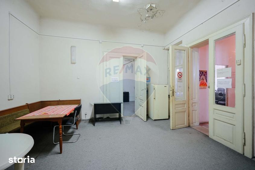 Apartament cu 3 camere în Orașul Nou