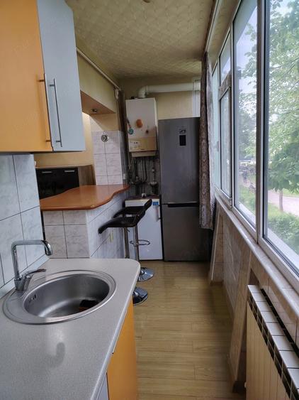 Apartament cu 2 camere semidecomandat, mobilat în Vest