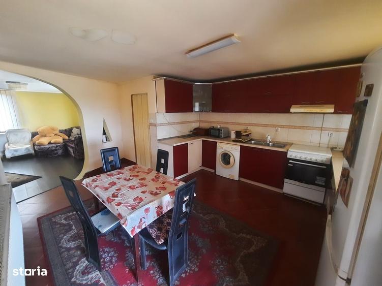 Casă cu 4 camere cu Teren 1376 Mp în Moftin
