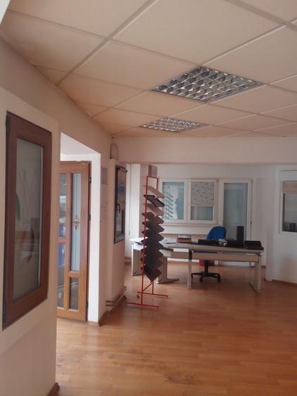 Spațiu comercial, de 64 mp, în Basarabia
