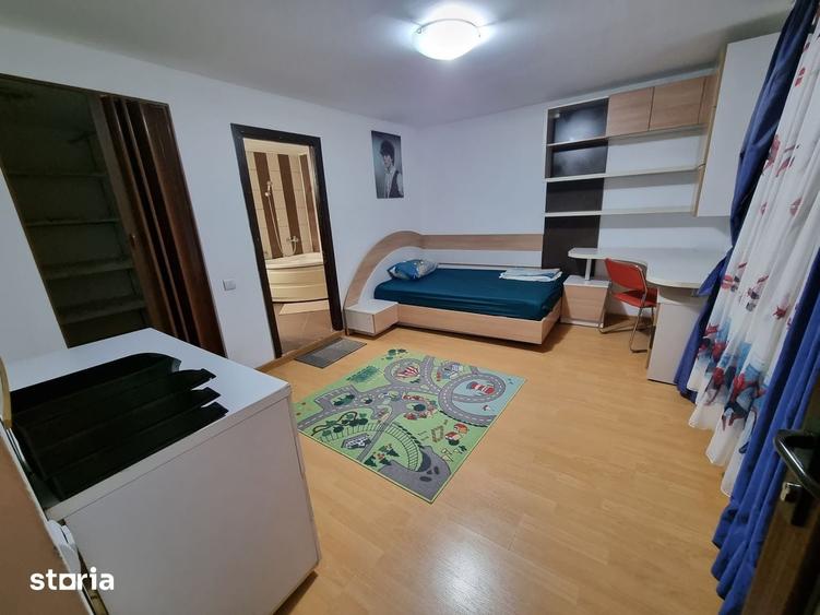 Casă cu 4 camere cu Teren 140 Mp în Central