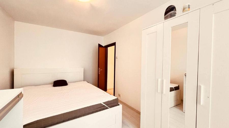 Apartament cu 3 camere semidecomandat în Brâncoveanu