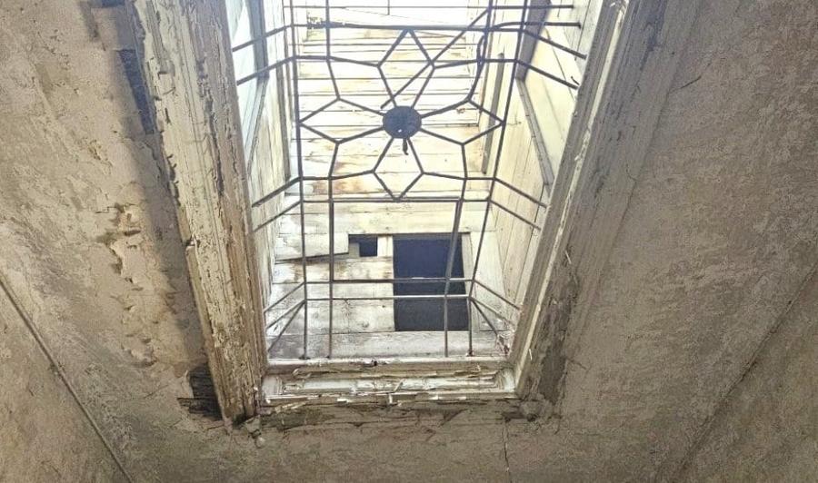 Casă cu 8 camere cu Teren 550 Mp în Cișmigiu