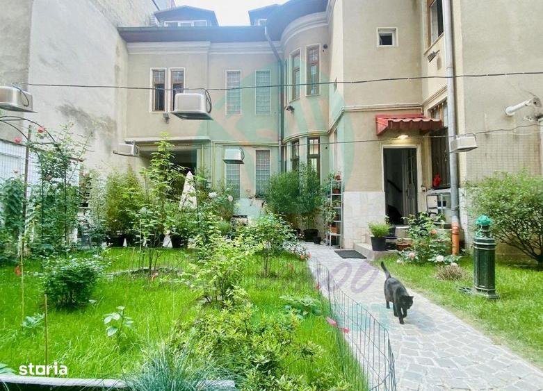 Casă cu 10 camere cu Teren 249 Mp în Iancului