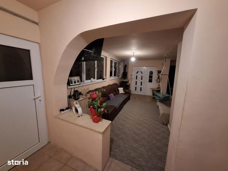 Casă cu 3 camere cu Teren 220 Mp în Rogerius