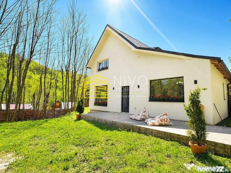 Casă cu 5 camere cu Teren 1007 Mp în Praid