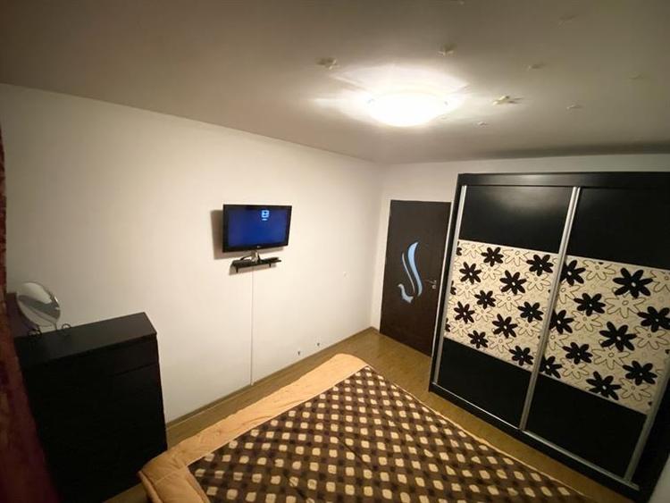 Apartament cu 2 camere semidecomandat, mobilat în Gorjului