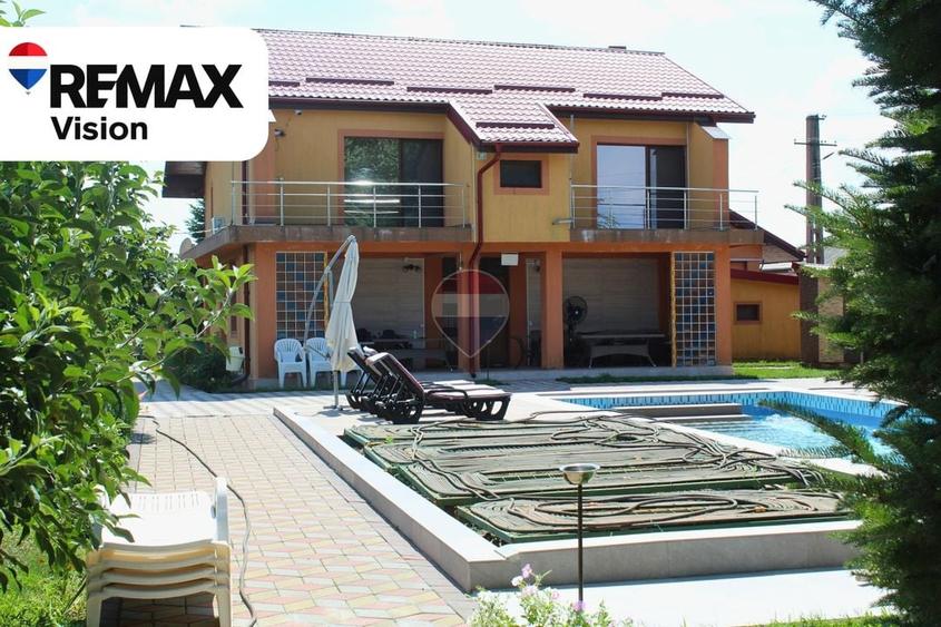 Casă individuală cu 8 camere cu Piscina în Castranova