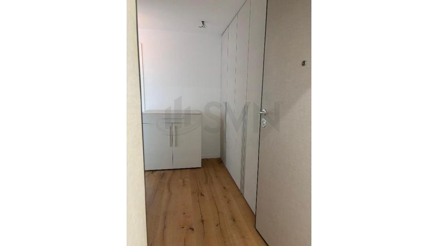 Apartament cu 3 camere semidecomandat, mobilat în Aviației