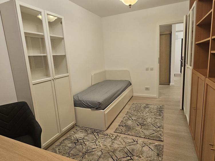 Apartament cu 4 camere, mobilat în Decebal