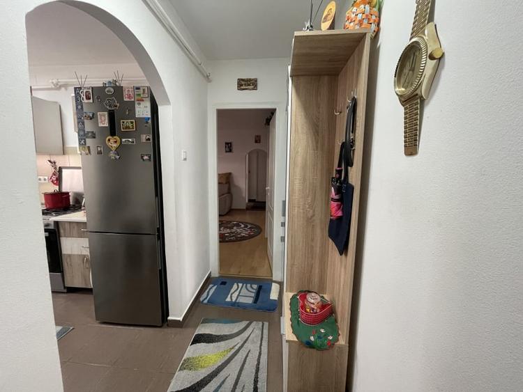 Apartament cu 2 camere semidecomandat, mobilat în Kogălniceanu