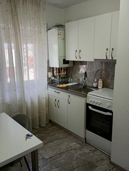 Garsonieră decomandată în Central