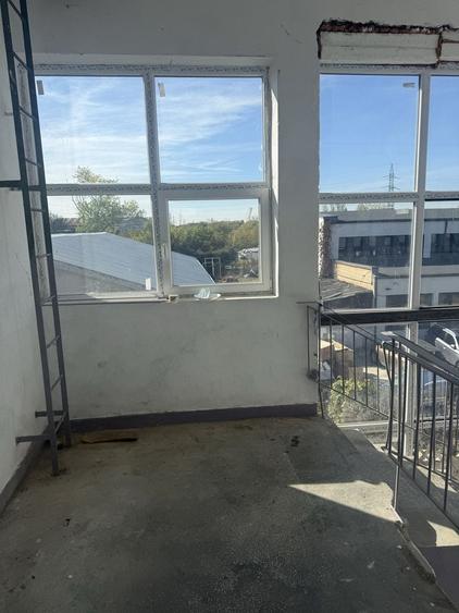 Spațiu comercial, de 530 mp, în Sânmartin