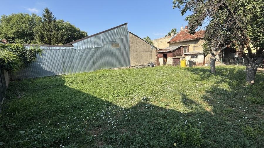 Casă cu 3 camere în Central