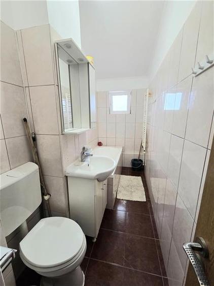 Apartament cu 2 camere semidecomandat în Km 4-5