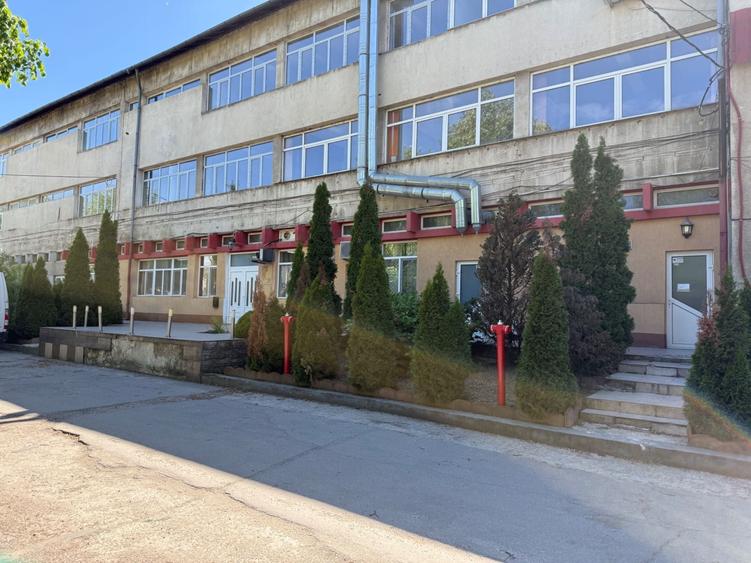 Spațiu comercial, de 300 mp, în Exterior Vest
