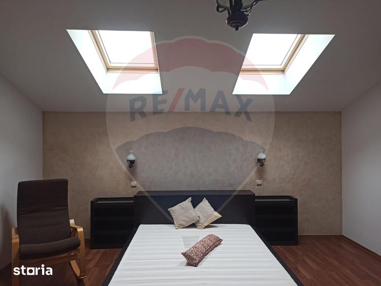 Casă cu 5 camere cu Teren 500 Mp în Brănești