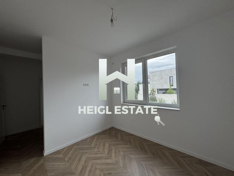 Duplex cu 5 camere cu Canalizare în Dumbrăvița