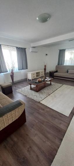 Casă cu 4 camere cu Teren 540 Mp în Malu Mare