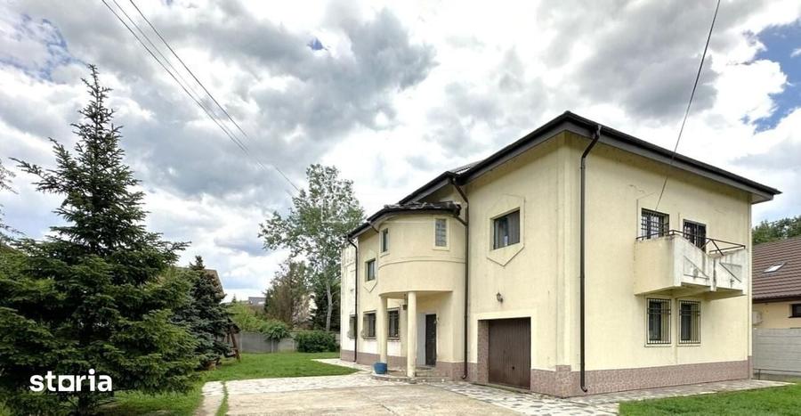 Casă cu 10 camere cu Teren 1000 Mp în Mogoșoaia
