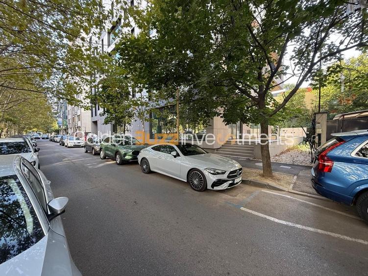 Spațiu comercial, de 370 mp, în Herăstrău