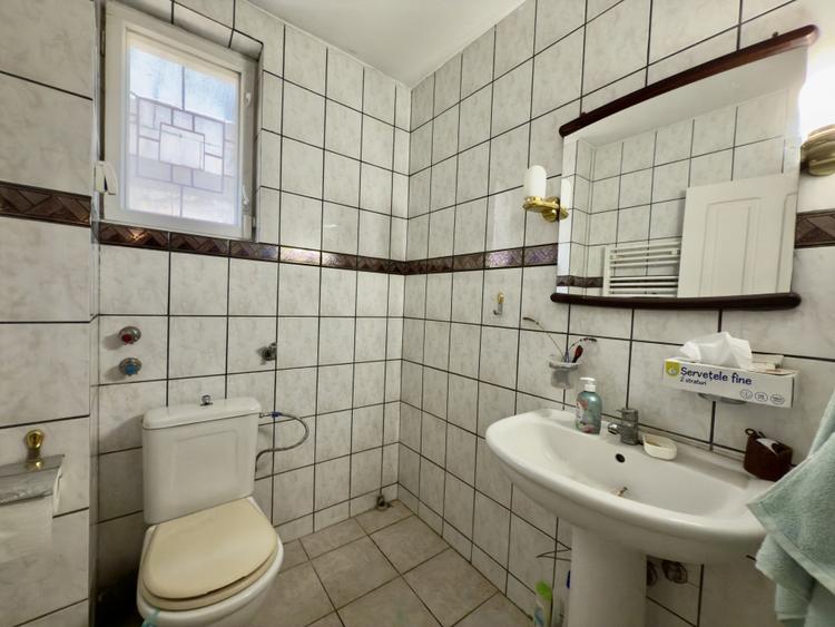Casă individuală cu 6 camere cu Teren 658 Mp în Agigea