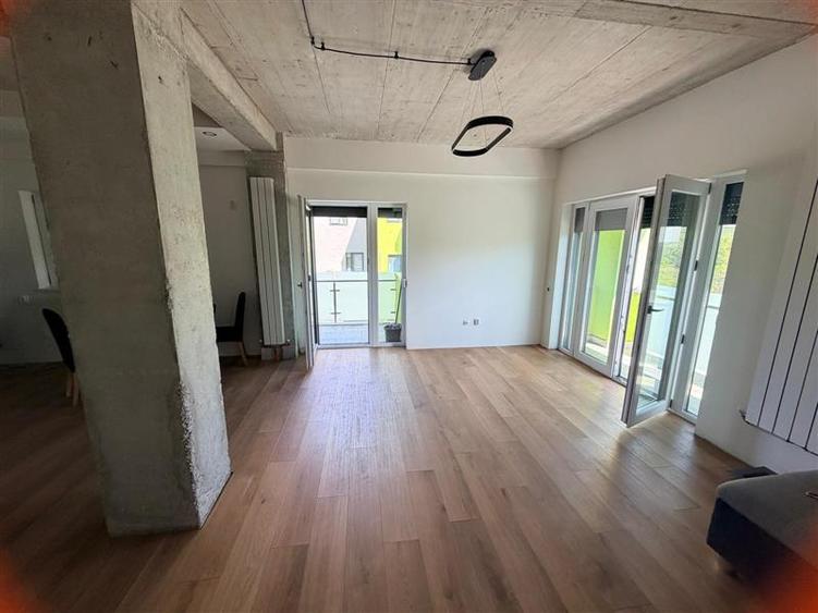 Apartament cu 3 camere decomandat, mobilat în Copou