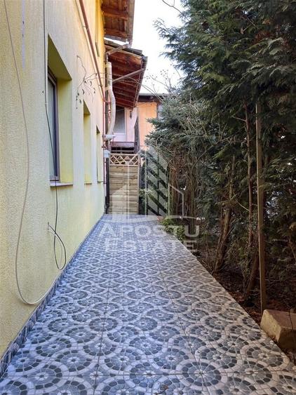 Casă cu 4 camere cu Canalizare în Dorobanților