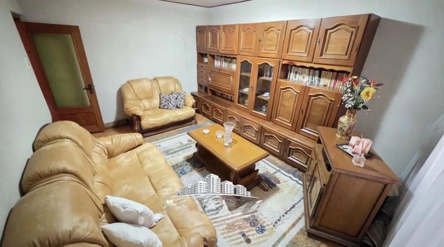 Apartament cu 3 camere decomandat în Gară