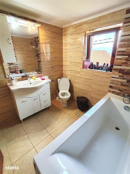 Casă cu 3 camere cu Teren 1147 Mp în Șelimbăr