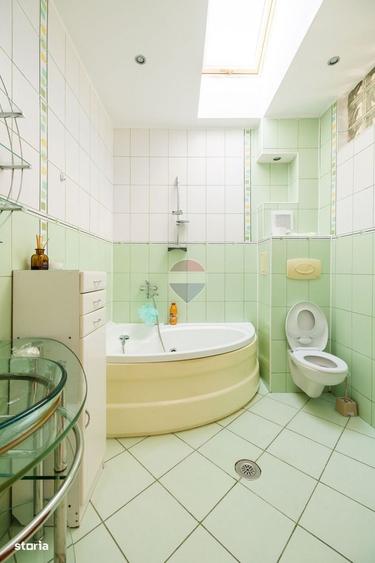 Casă cu 4 camere cu Teren 700 Mp în Bunloc