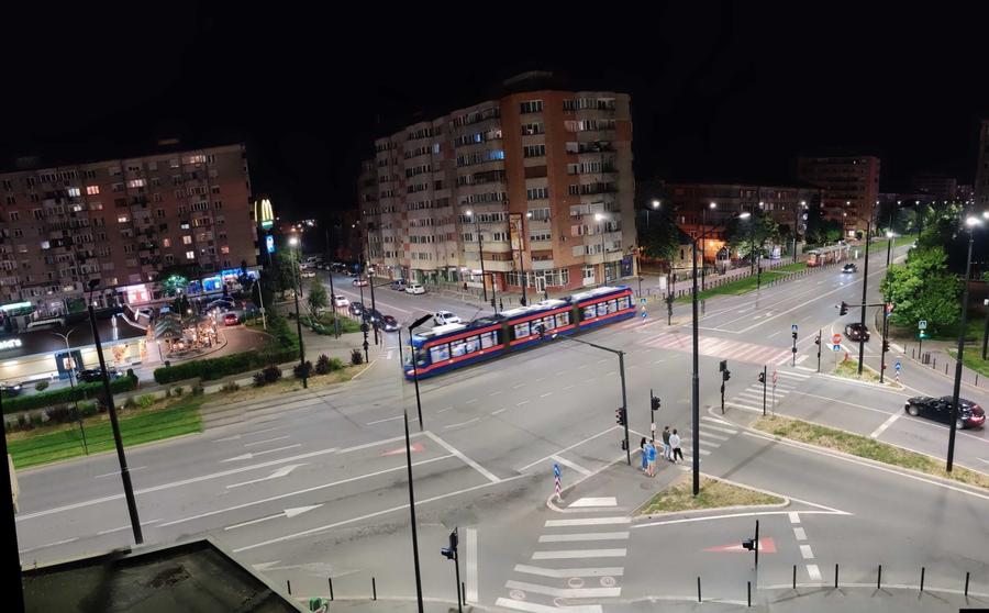 Apartament cu 3 camere semidecomandat în Nufărul
