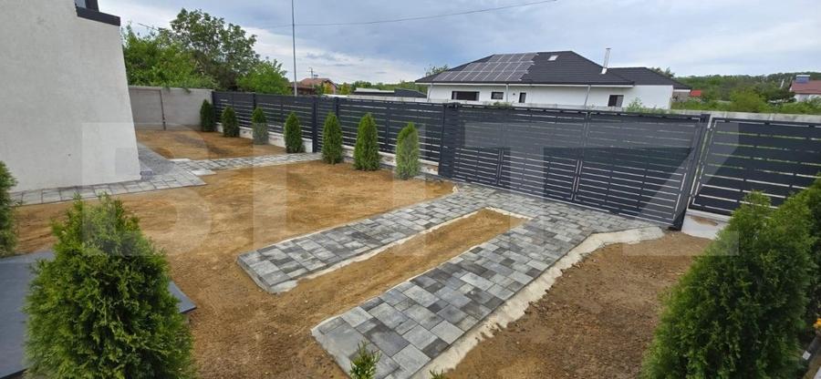 Casă individuală cu 5 camere cu Canalizare în Cârcea