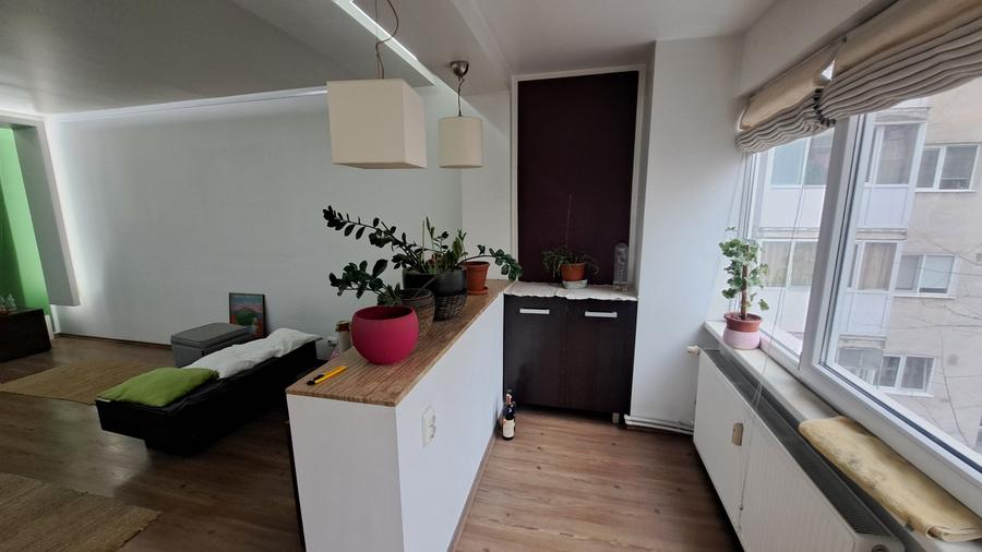 Apartament cu 3 camere decomandat în Militari