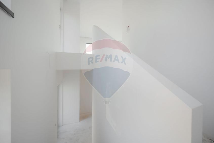 Casă individuală cu 4 camere cu Teren 575 Mp în Dealuri Oradea
