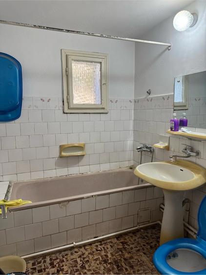 Apartament cu 2 camere decomandat în Exterior Vest