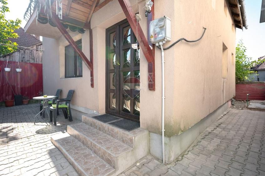 Casă individuală cu 3 camere cu Teren 93 Mp în Sânpetru