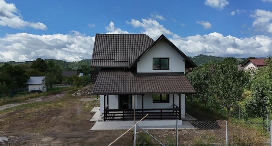Casă cu Teren 575 Mp în Brebu