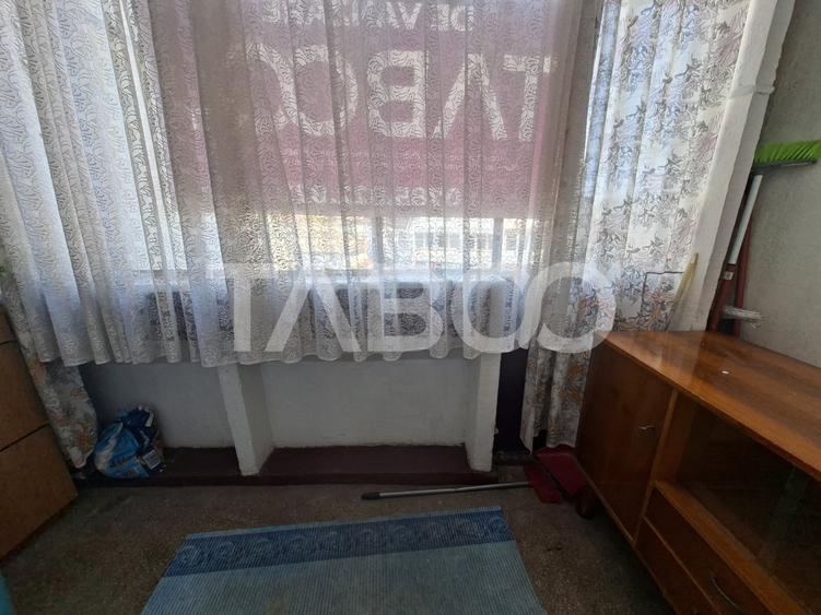 Apartament cu 3 camere decomandat, mobilat în Terezian
