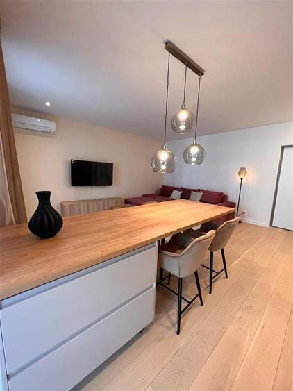 Apartament cu 2 camere semidecomandat, mobilat în Pipera