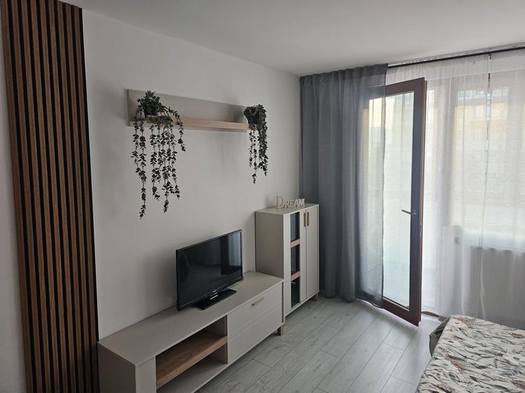 Inchiriez studio cu 44 m2 350 /luna - 8