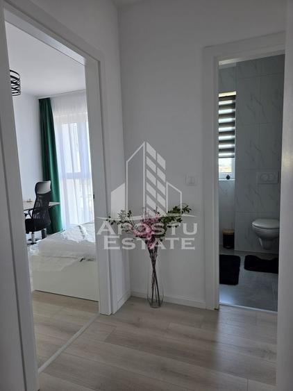 Apartament cu 3 camere semidecomandat, mobilat în Lipovei